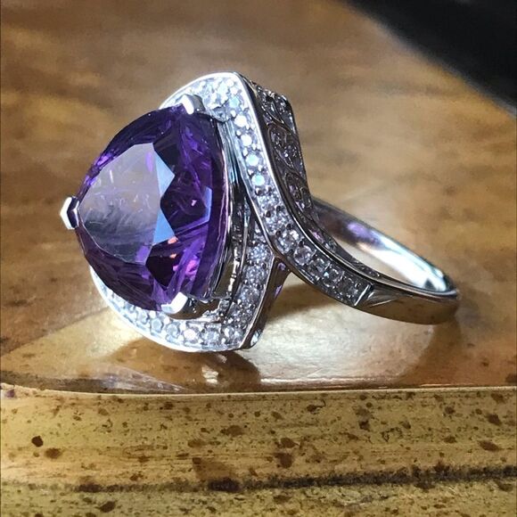 African Amethyst Sterling Silver Carved Ring Size 9 - Picture 8 of 9